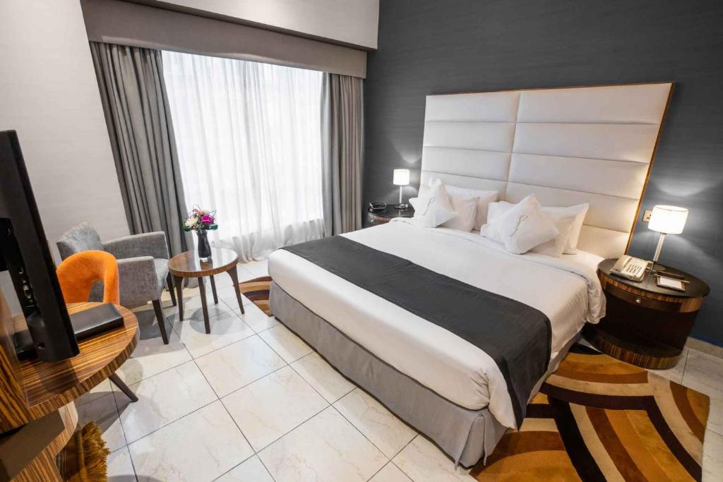 1 Bedroom Deluxe Apartment