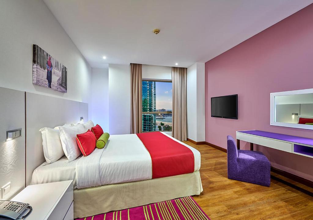 1 Bedroom Apartment Partial Sea View