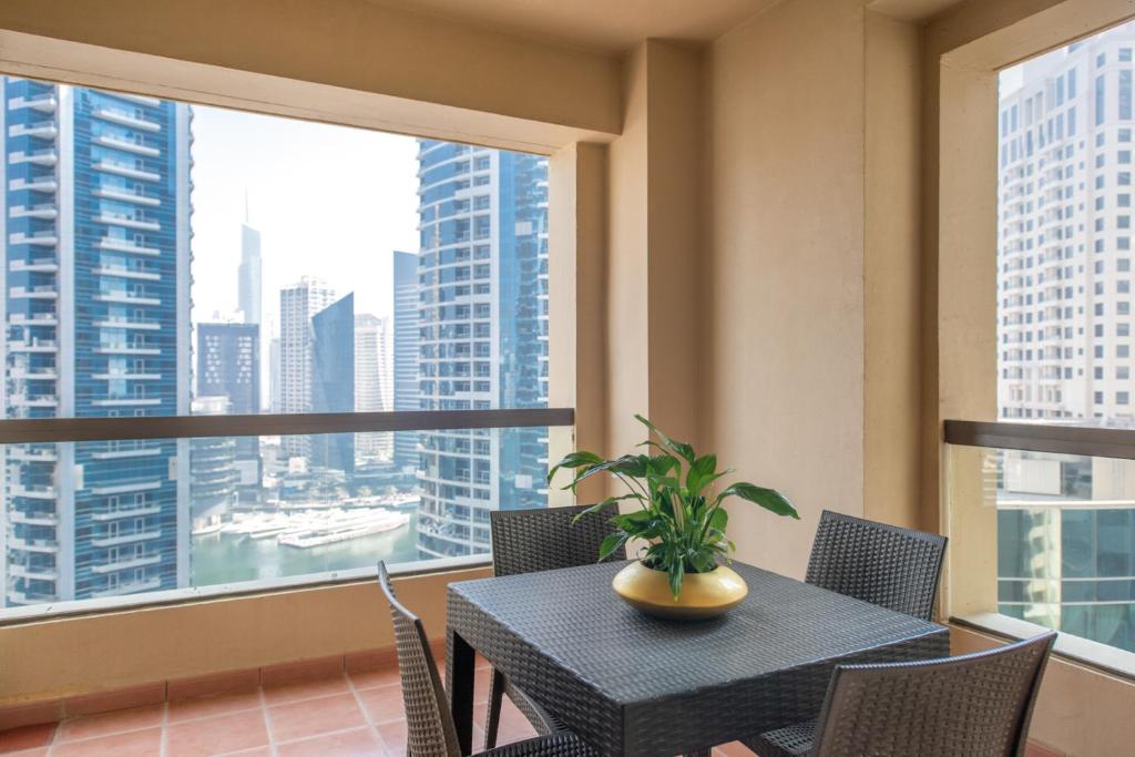 2 Bedroom Marina View