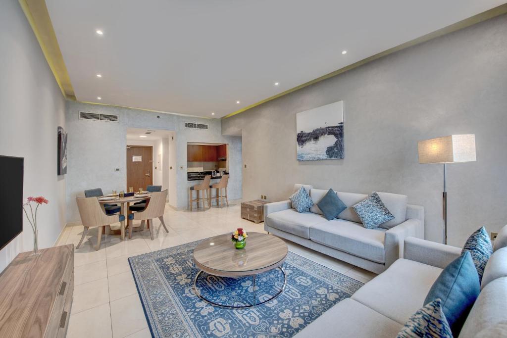 1 Bedroom City View
