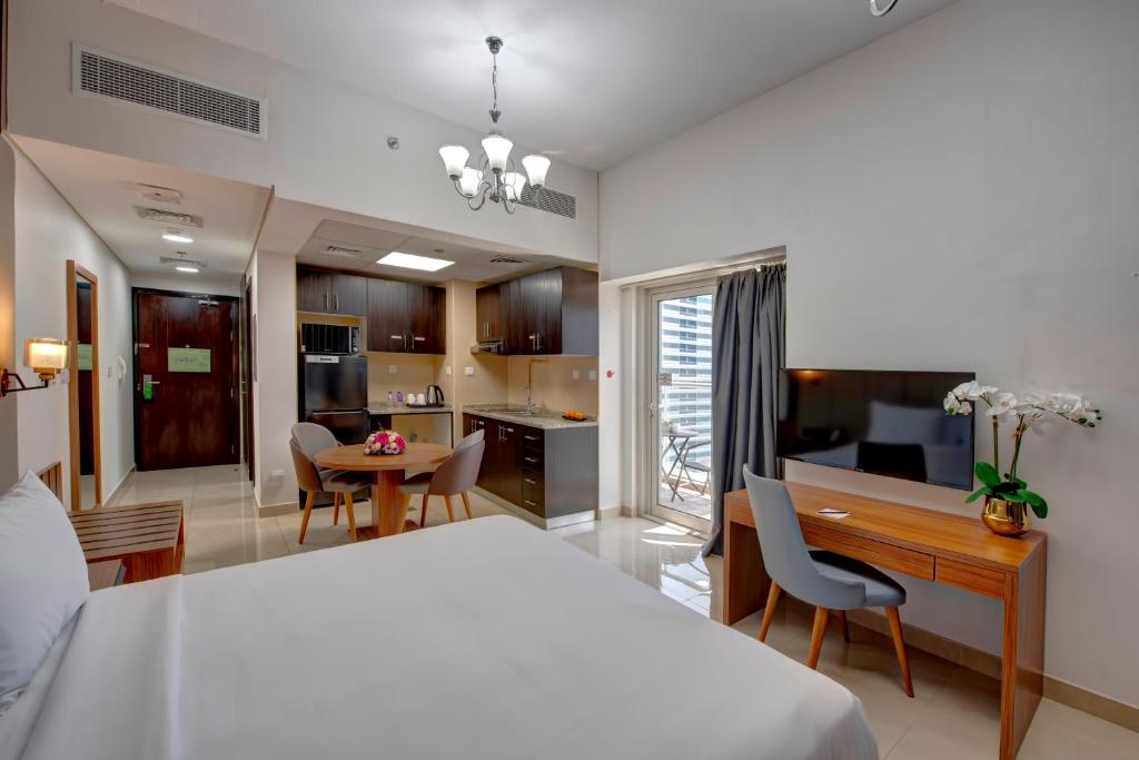 Deluxe Studio with Balcony