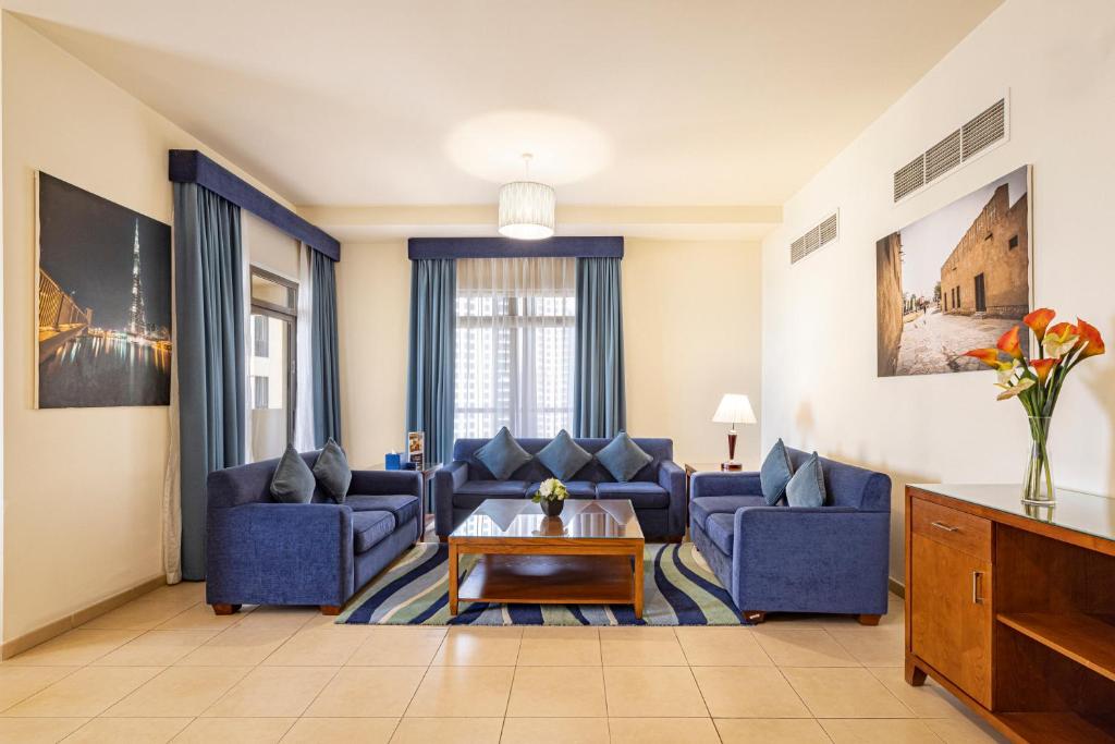 2 Bedroom Apartment City View